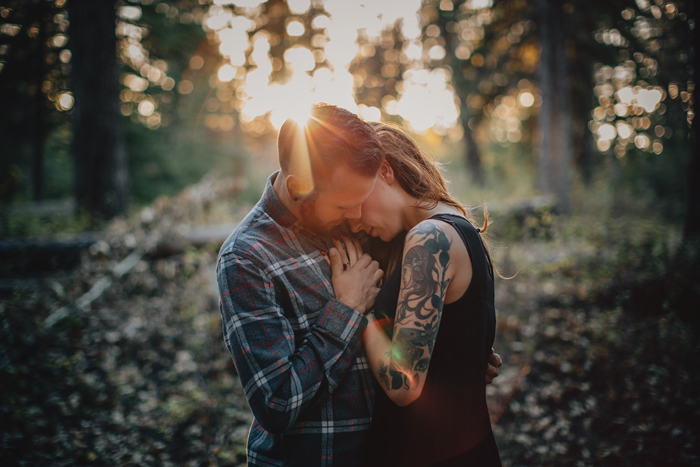autumn engagement photos, fall in calgary, connection session, love, couples, wedding, © Gabe McClintock Photography | www.www.gabemcclintock.com