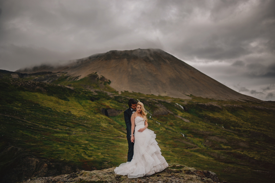 Iceland wedding photographer, hellnar, snæfellsnes peninsula, explore Iceland, Iceland wedding photos, connection, elopement, wedding, bride and groom, Leica camera, Leica Q, Leica M, Summilux, VSCO, ©Gabe McClintock Photography | www.gabemcclintock.com