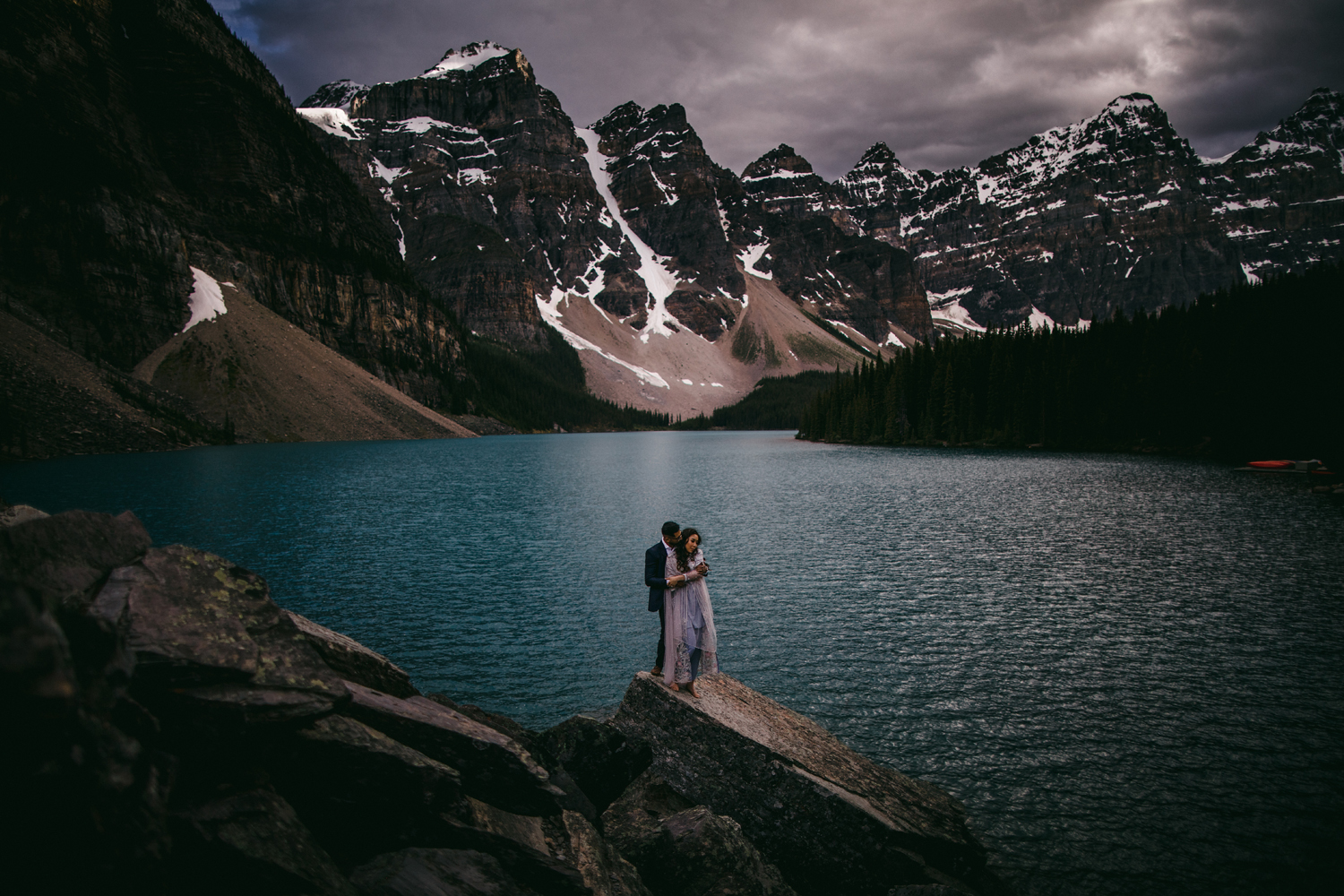 Banff wedding photography, Banff wedding photos, Banff photographer, Moraine Lake, Lake Louise