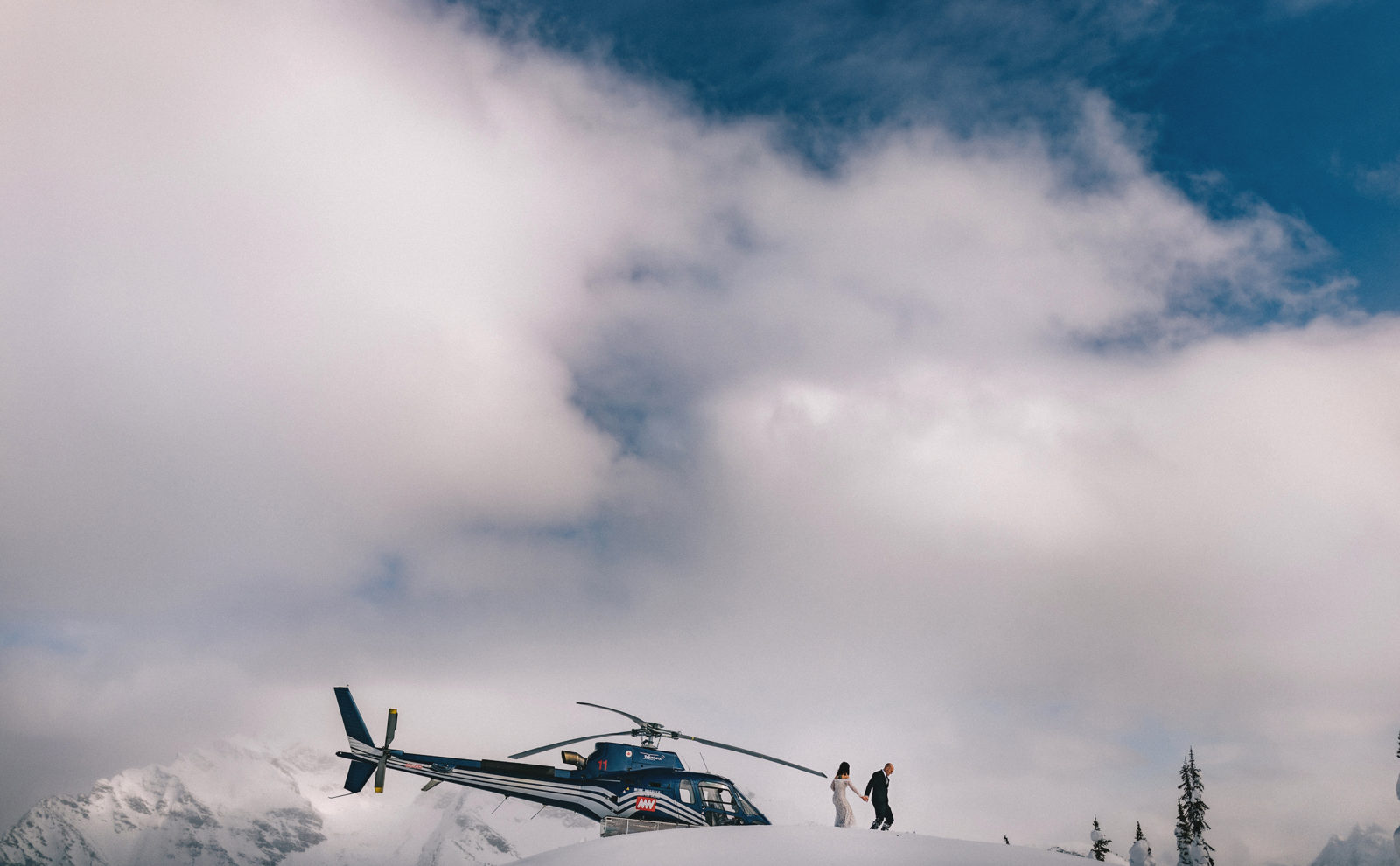 Jesse and Kirsten . Mike Wiegele Heliskiing