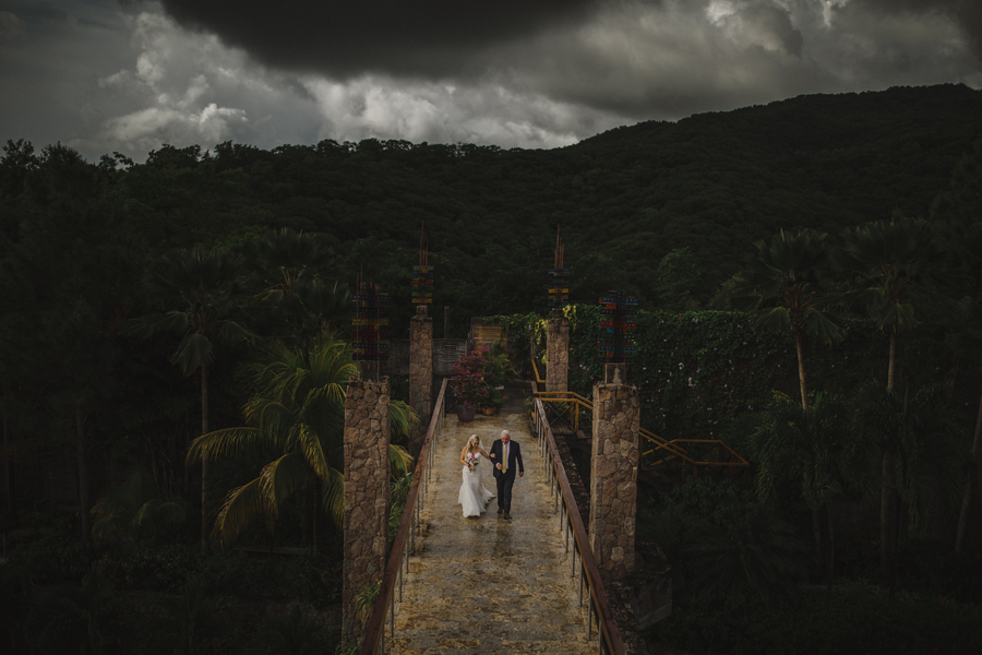 St Lucia wedding photographer, Saint Lucia wedding photographer, St Lucia wedding photos, explore St Lucia, Jade Mountain wedding, Jade Mountain Resort, Jade Mountain, St Lucia wedding photos, St Lucia, Caribbean wedding photographers, connection, elopement, wedding, bride and groom, Calgary wedding photographer, ©Gabe McClintock Photography | www.gabemcclintock.com