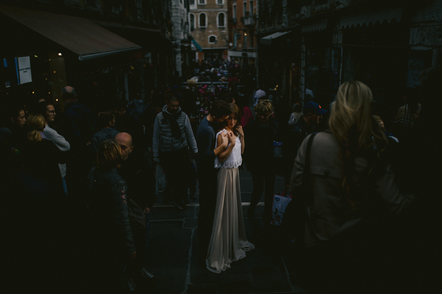 Venice wedding, Venice wedding photographer, Venice photographer, explore Venice, Italy wedding, Italy elopement, Venice wedding photos, elopement photographer, destination wedding photographer, connection, elopement, wedding, bride and groom, DVLOP, we roam the earth, ©Gabe McClintock Photography | www.gabemcclintock.com