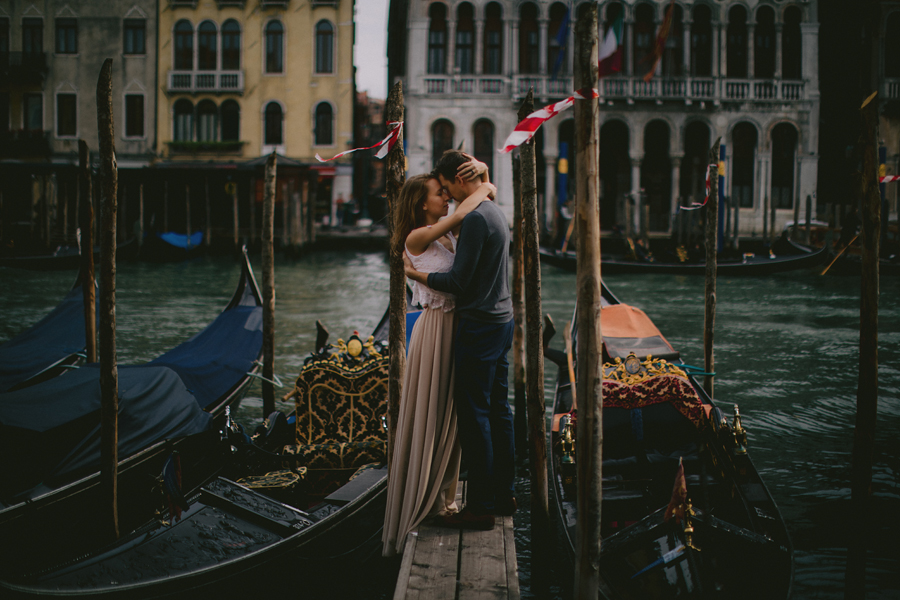 Venice wedding, Venice wedding photographer, Venice photographer, explore Venice, Italy wedding, Italy elopement, Venice wedding photos, elopement photographer, destination wedding photographer, connection, elopement, wedding, bride and groom, DVLOP, we roam the earth, ©Gabe McClintock Photography | www.gabemcclintock.com